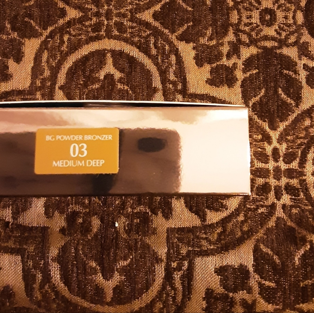 Estee Lauder bronzer - Picture 5 of 5